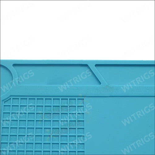 Medium-Sized Magnetic Maintenance Mat Blue